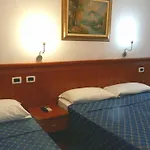 Sun Moon Affittacamere 3*