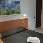 Sun Moon Гостевой дом Рим